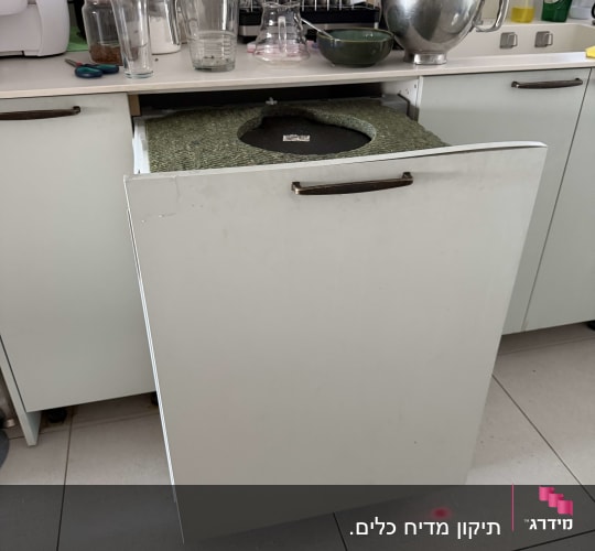 תיקון מדיח כלים.